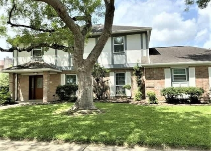 105 Saint Andrews Drive - Photo 1