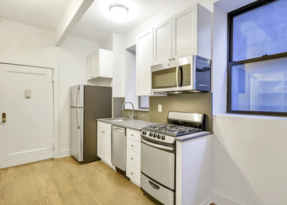 226 East 25th Street - Photo 1