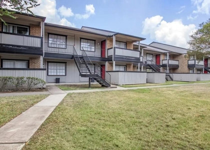 25650 Interstate 45 - Photo 1