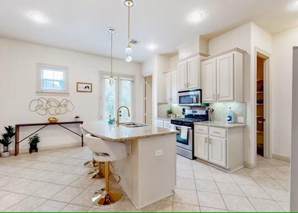 404 W 16th Street - Photo 1