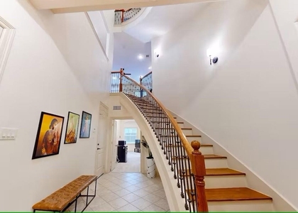 404 W 16th Street - Photo 1