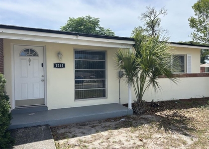 1241 Pilgrim Rd - Photo 1