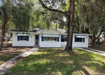 301 S Seminole Avenue - Photo 1