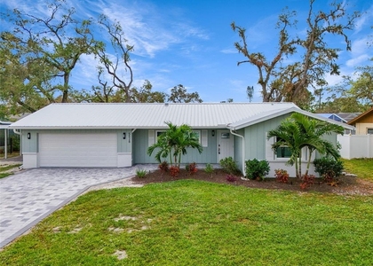 5528 Briarcliff Drive - Photo 1