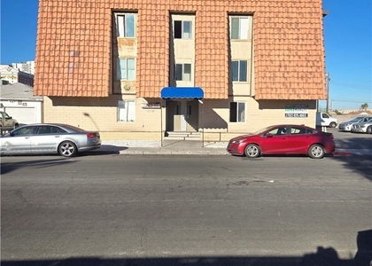 305 N 10th Street - Photo 1