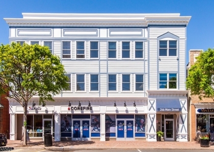 246 Main St - Photo 1