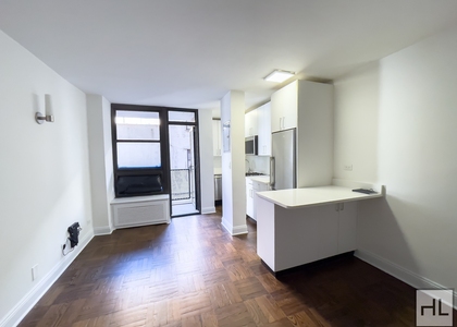 East 35 Street - Photo 1