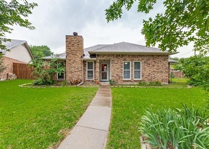 829 Broadmoor Drive - Photo 1