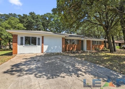 1917 Jacqueline Drive - Photo 1