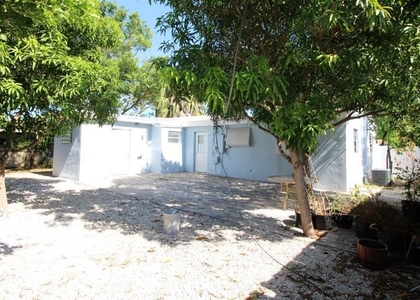 2849 Ne 13th Avenue - Photo 1