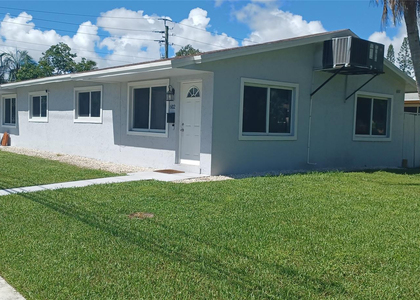 602 Se 2nd Avenue - Photo 1