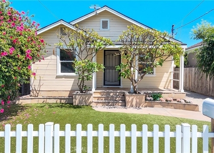 940 Cypress - Photo 1