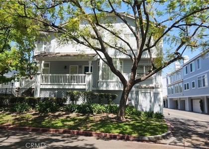 580 N Pageant - Photo 1