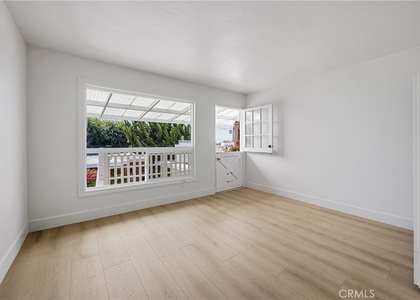 210 Cypress - Photo 1