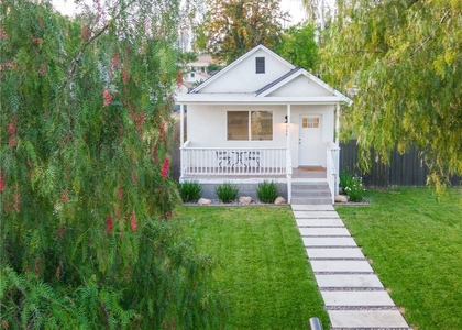 423 E Stuart - Photo 1