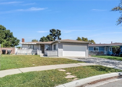 2551 W Rome - Photo 1