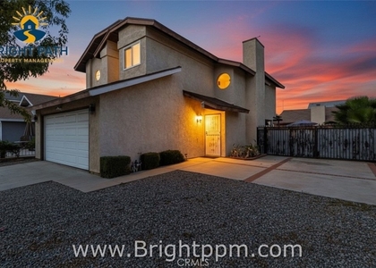 25280 Bay - Photo 1