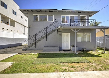 14916 Wyandotte - Photo 1