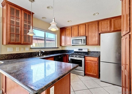 447 S Lincoln Ave - Photo 1