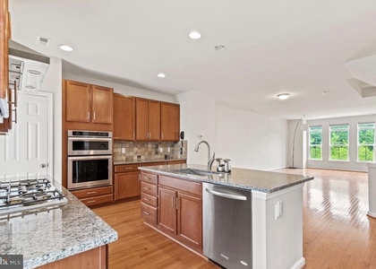 9653 Pullman Place - Photo 1