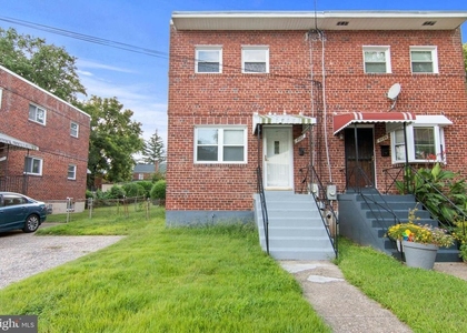 2022 Oliver Street - Photo 1