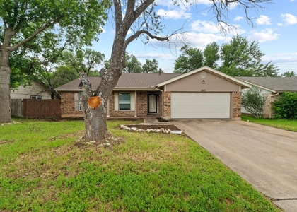 3509 Monument Dr - Photo 1
