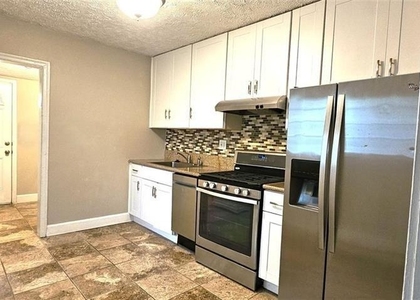 1007 Edie Avenue Se - Photo 1
