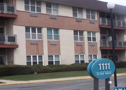 1111 River - Photo 1