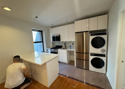 299 East 11th Street - Photo 1