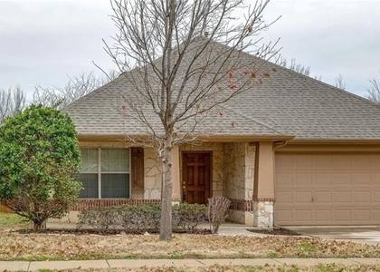 708 Creekside Drive - Photo 1