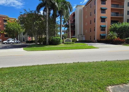 1640 Presidential Way - Photo 1