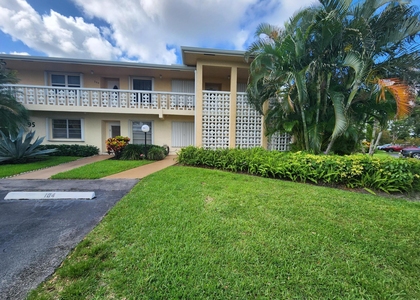 1560 Nw 18th Avenue - Photo 1