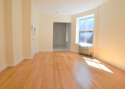 17 Greenwich Avenue - Photo 1