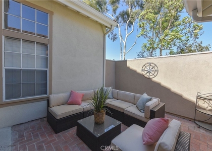 55 Wellesley - Photo 1