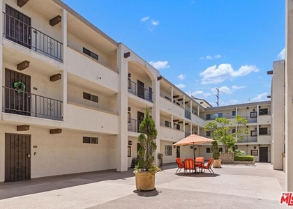12801 Moorpark Street - Photo 1