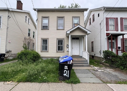 21 Jewett Avenue - Photo 1