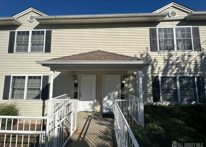 111 Harris Avenue - Photo 1