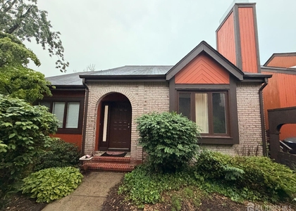 100 E Riverbend Drive - Photo 1