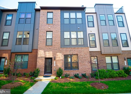 2453 Liberty Loop - Photo 1