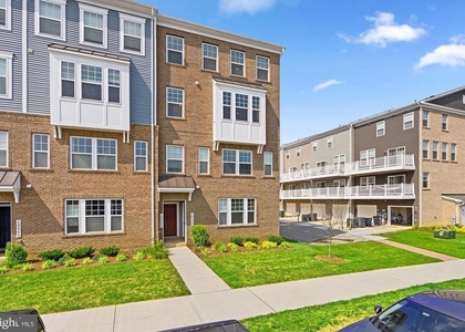 10552 Neil Armstrong Way - Photo 1