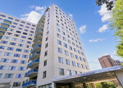 10201 Grosvenor - Photo 1