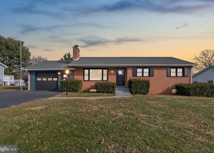 3887 Shadywood Drive - Photo 1