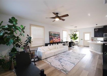 604 Allen St - Photo 1