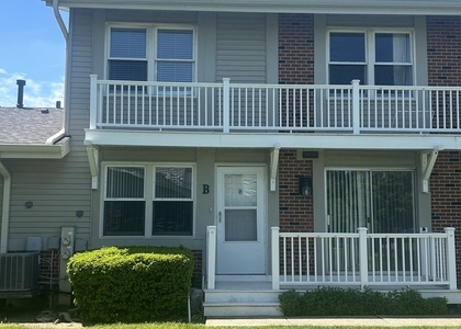 305 Northwestern Court - Photo 1