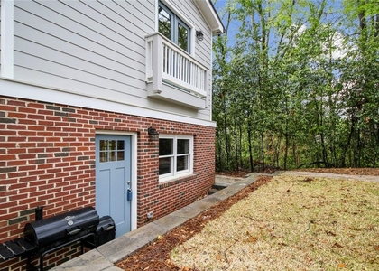 940 St Charles Avenue Ne - Photo 1