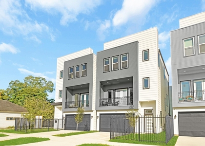 2712 Nagle Street - Photo 1