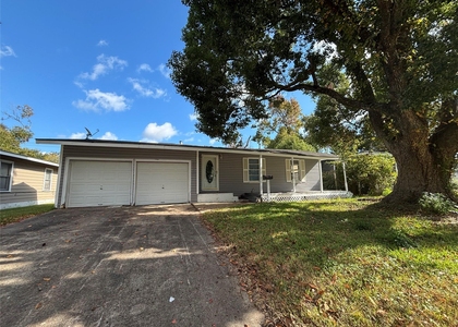 612 Winding Way Street - Photo 1