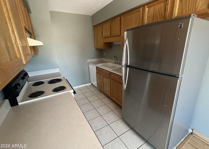 2338 W Lindner Avenue - Photo 1