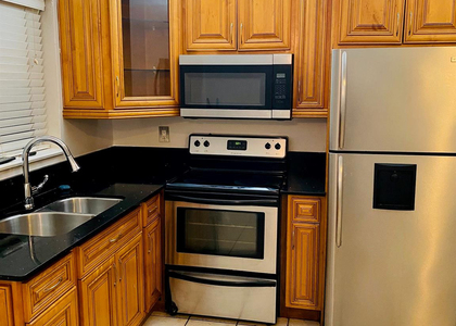 1301 N 12th Court - Photo 1