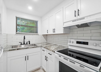 626 N Federal Highway - Photo 1